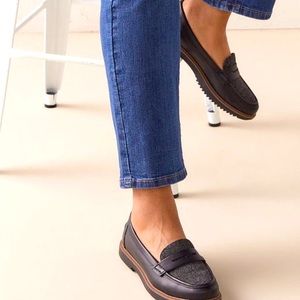 Clarks Raisie Electra Penny Loafer 6